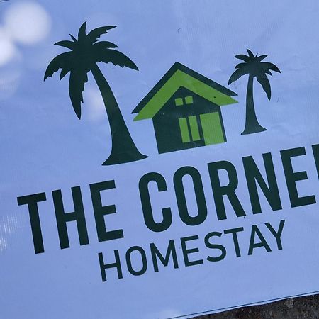 Kuta  The Corner Homestay מראה חיצוני תמונה