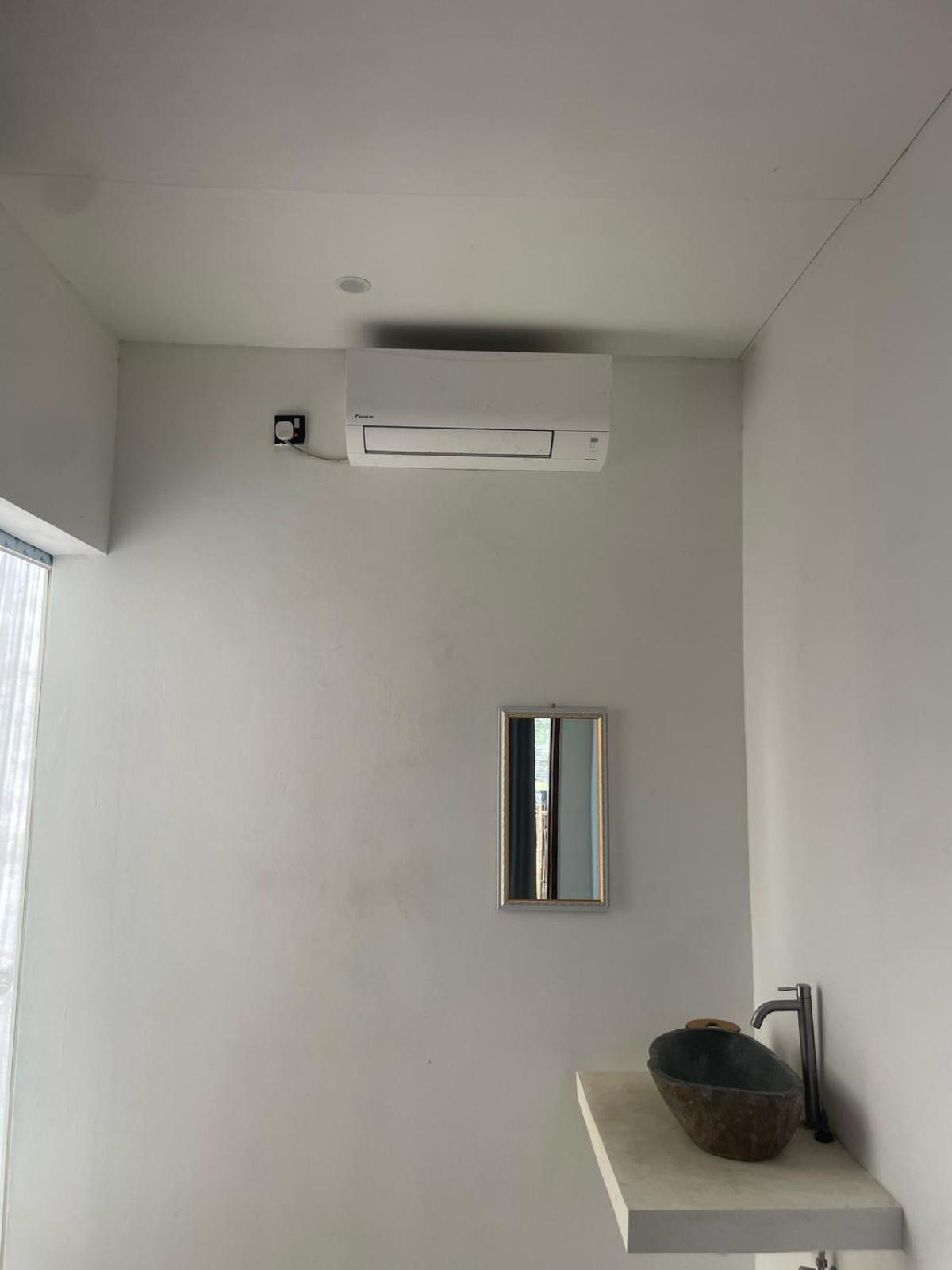 Kuta  The Corner Homestay מראה חיצוני תמונה